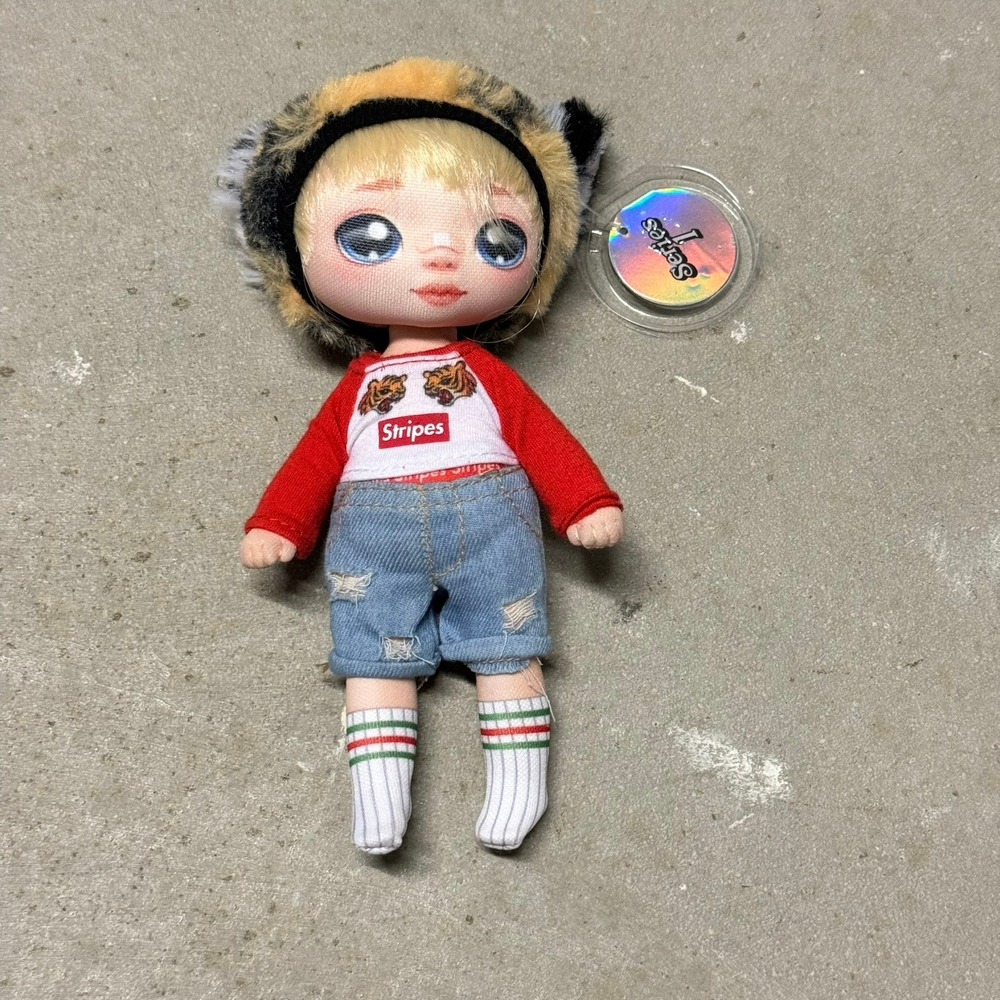 Rainy Dayz Series 1 Doll Stripes Tiger‎ Shirt Denim Shorts Headband Cute